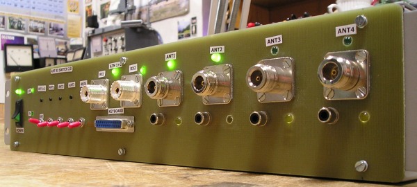 čelní panel